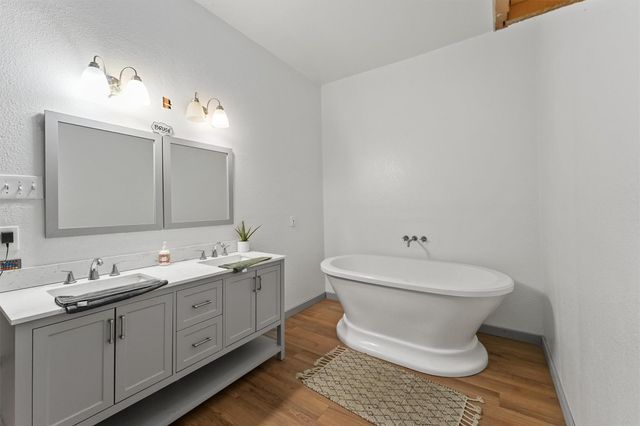 5519 S Highway 35, Alvin, TX 77511