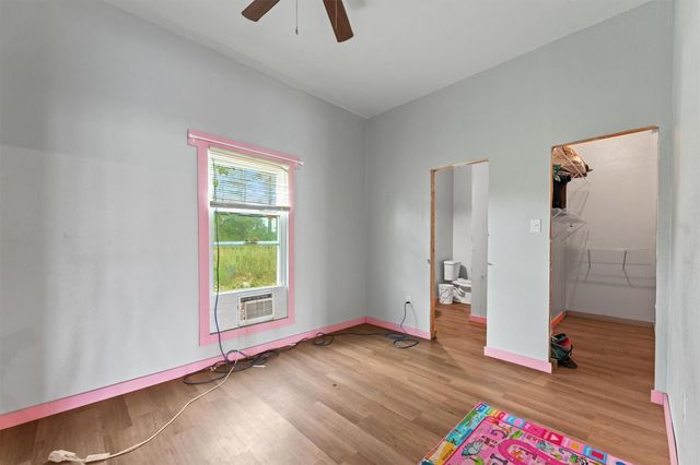 5519 S Highway 35, Alvin, TX 77511