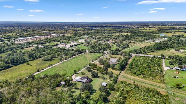 5519 S Highway 35, Alvin, TX 77511