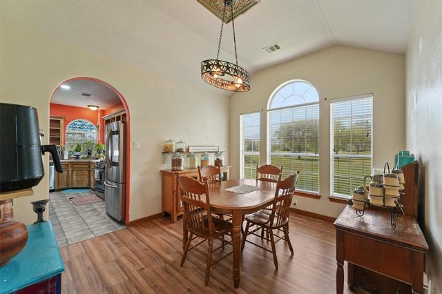 5519 S Highway 35, Alvin, TX 77511