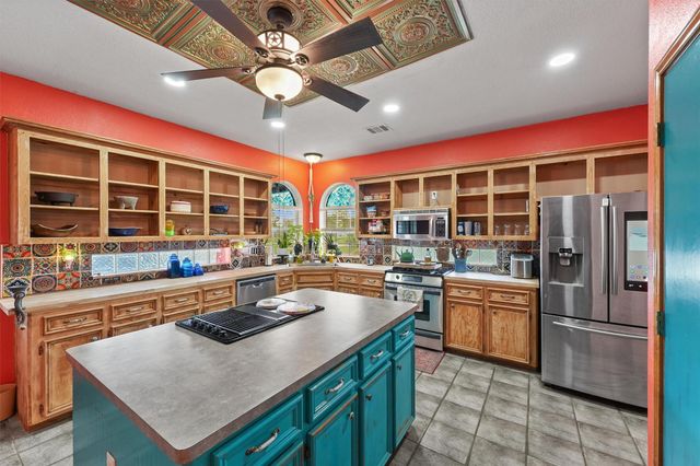 5519 S Highway 35, Alvin, TX 77511