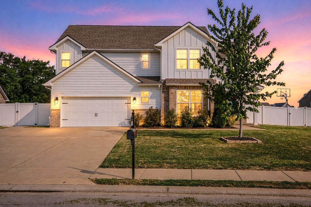 2602 Kingfisher Dr, Murfreesboro, TN 37128