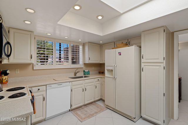 4300 N Camino De Carrillo, Tucson, AZ 85750