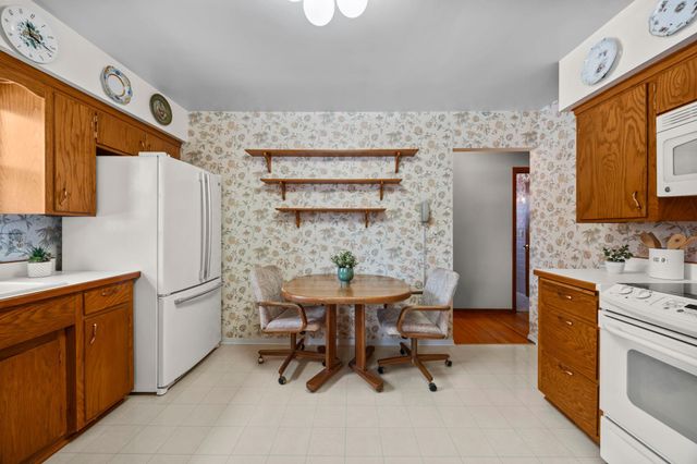 4161 Otter Lake Road, Gem Lake, MN 55110