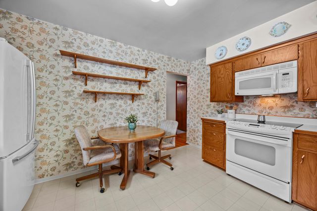 4161 Otter Lake Road, Gem Lake, MN 55110