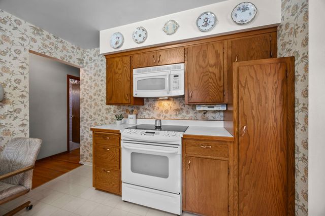 4161 Otter Lake Road, Gem Lake, MN 55110