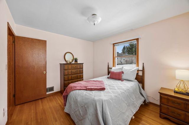 4161 Otter Lake Road, Gem Lake, MN 55110