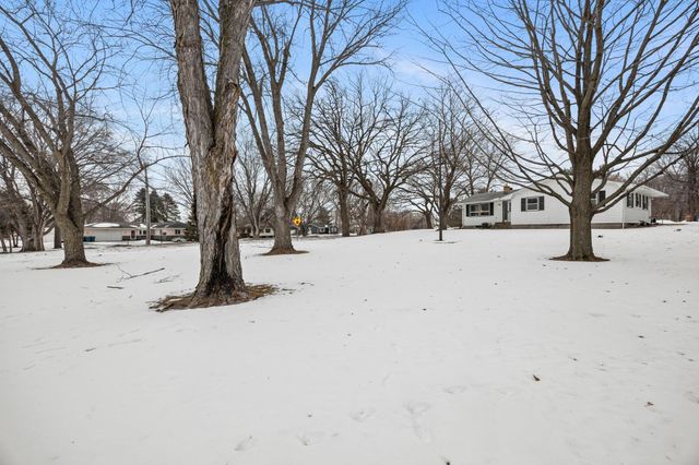 4161 Otter Lake Road, Gem Lake, MN 55110