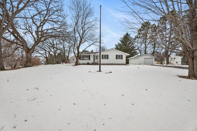 4161 Otter Lake Road, Gem Lake, MN 55110