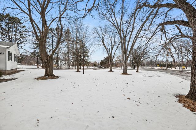 4161 Otter Lake Road, Gem Lake, MN 55110