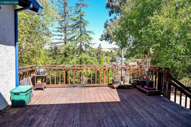 222 Donegal Way, Martinez, CA 94553