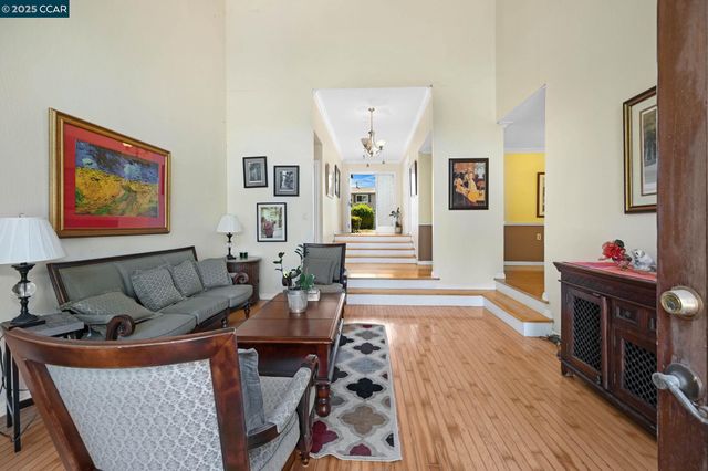 222 Donegal Way, Martinez, CA 94553