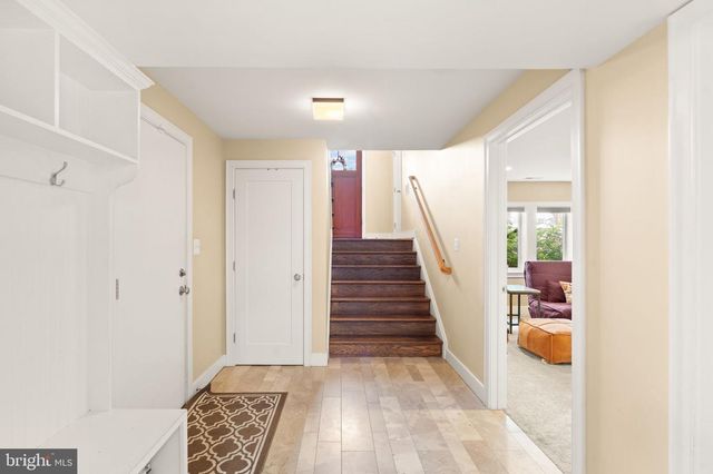4226 40TH ST N, Arlington, VA 22207