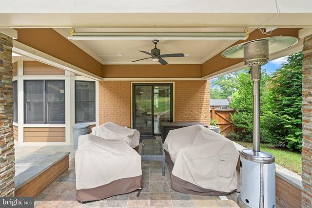 4226 40TH ST N, Arlington, VA 22207