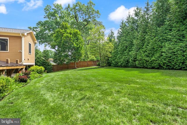 4226 40TH ST N, Arlington, VA 22207