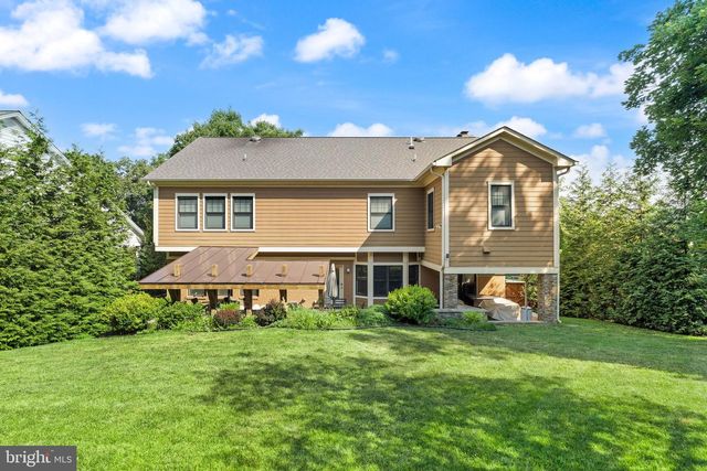 4226 40TH ST N, Arlington, VA 22207