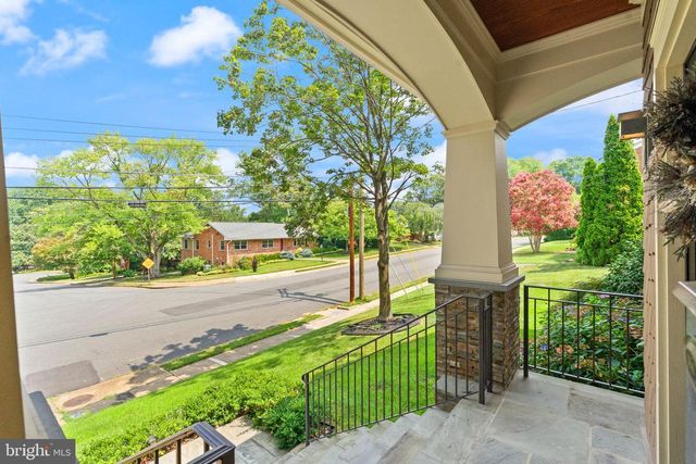 4226 40TH ST N, Arlington, VA 22207