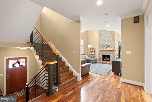 4226 40TH ST N, Arlington, VA 22207