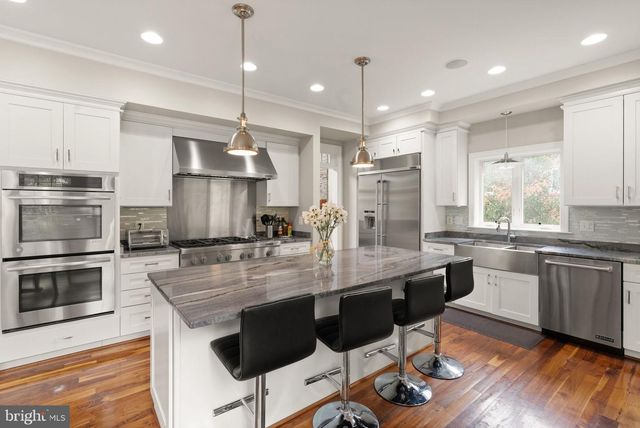4226 40TH ST N, Arlington, VA 22207