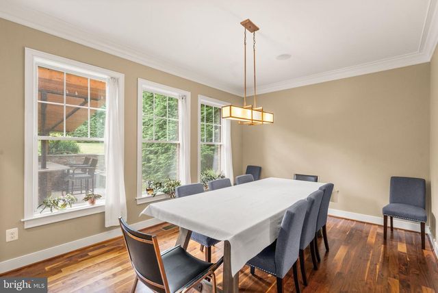 4226 40TH ST N, Arlington, VA 22207