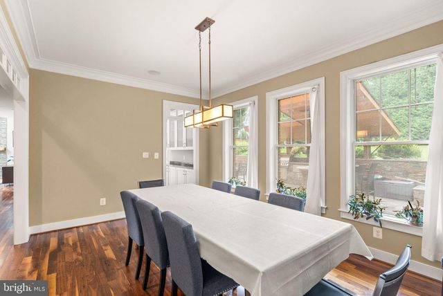 4226 40TH ST N, Arlington, VA 22207