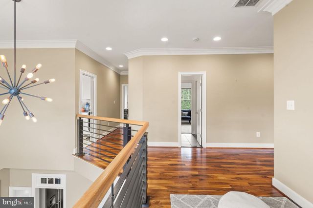 4226 40TH ST N, Arlington, VA 22207