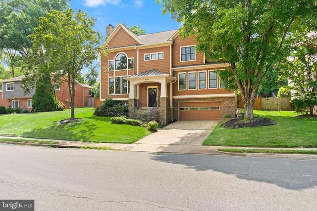 4226 40TH ST N, Arlington, VA 22207
