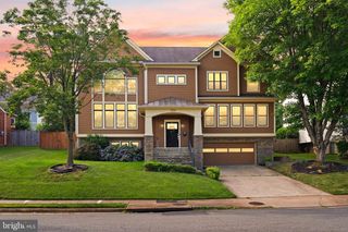 4226 40TH ST N, Arlington, VA 22207