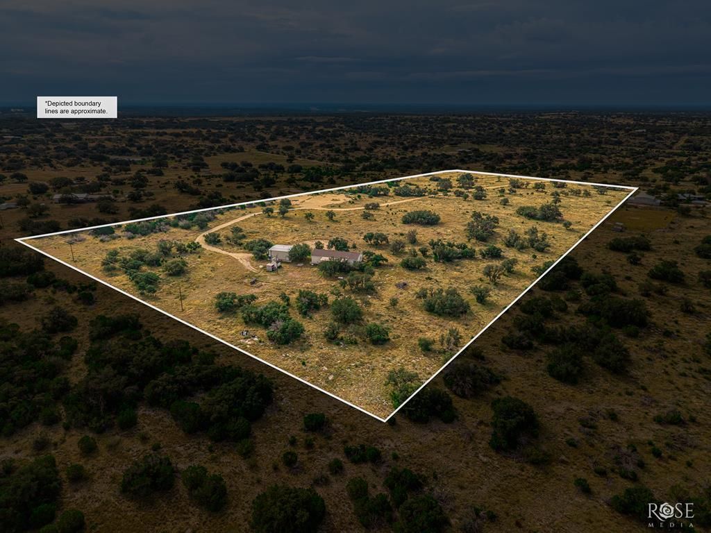Image 2 of property listing at 660 Private Rd 1115, Sonora, TX 76950