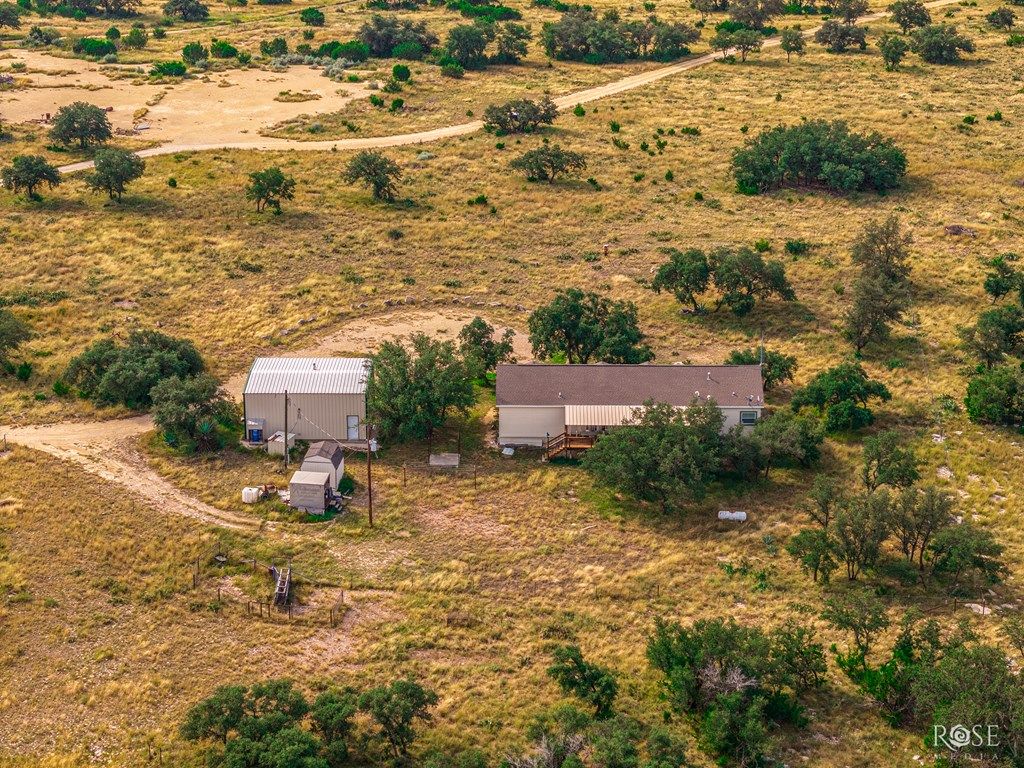 Image 37 of property listing at 660 Private Rd 1115, Sonora, TX 76950