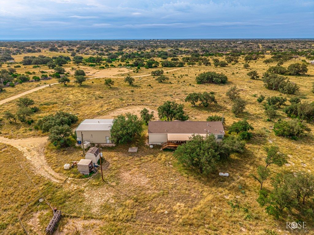 Image 39 of property listing at 660 Private Rd 1115, Sonora, TX 76950
