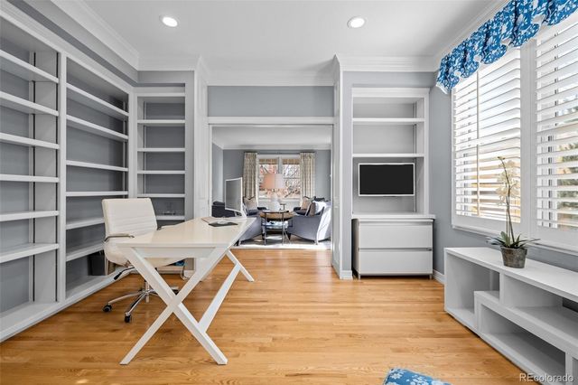 1085 S Vine Street, Denver, CO 80209