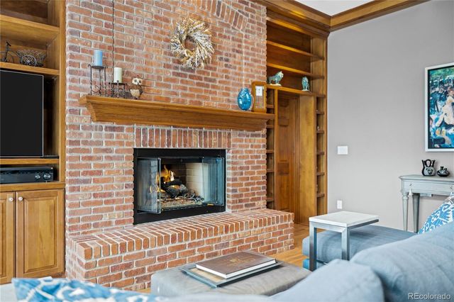 1085 S Vine Street, Denver, CO 80209