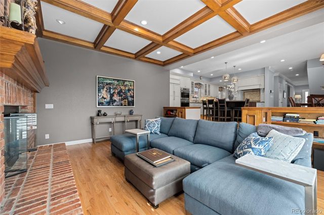 1085 S Vine Street, Denver, CO 80209