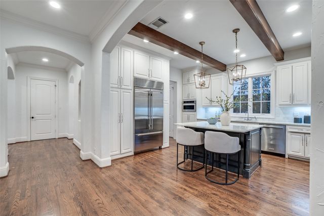 4900 W Stanford Avenue, Dallas, TX 75209