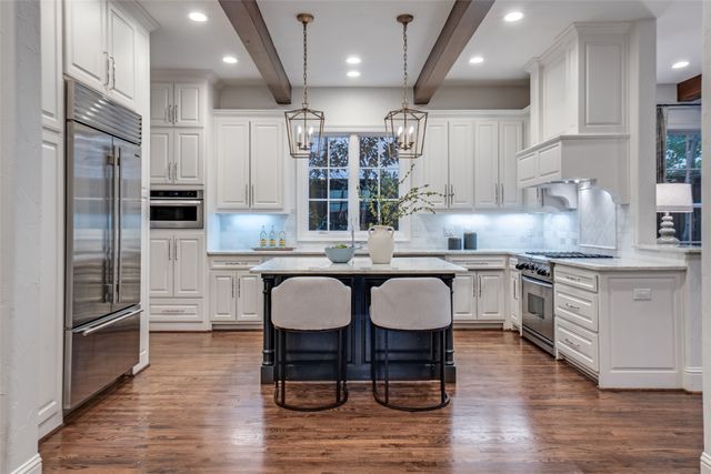 4900 W Stanford Avenue, Dallas, TX 75209