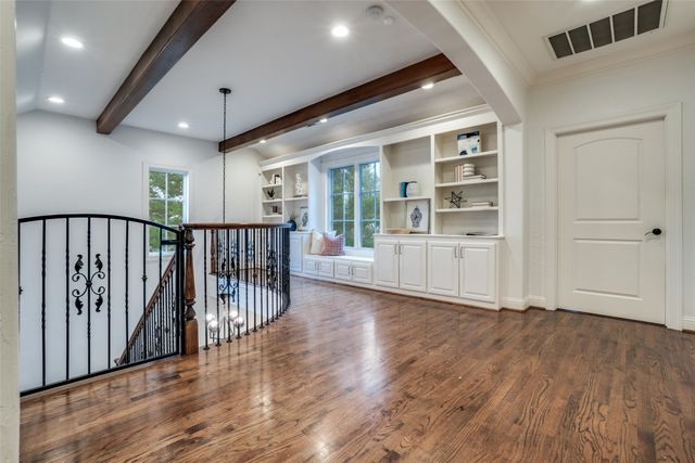 4900 W Stanford Avenue, Dallas, TX 75209