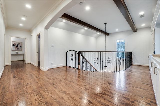 4900 W Stanford Avenue, Dallas, TX 75209