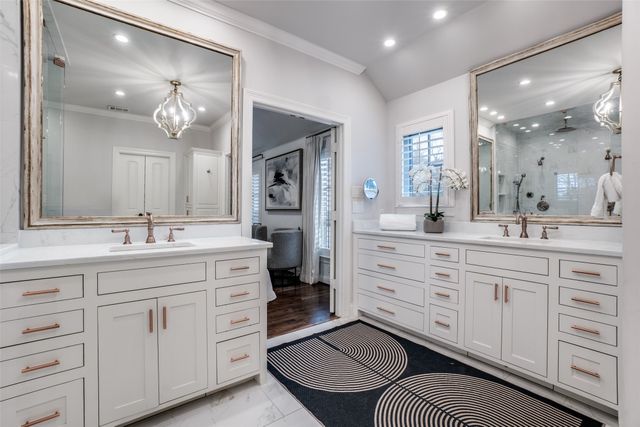 4900 W Stanford Avenue, Dallas, TX 75209