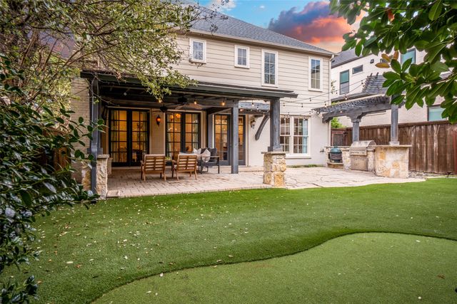 4900 W Stanford Avenue, Dallas, TX 75209