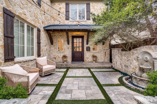 4900 W Stanford Avenue, Dallas, TX 75209