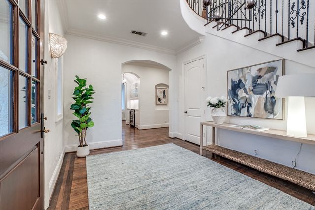 4900 W Stanford Avenue, Dallas, TX 75209