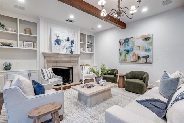 4900 W Stanford Avenue, Dallas, TX 75209