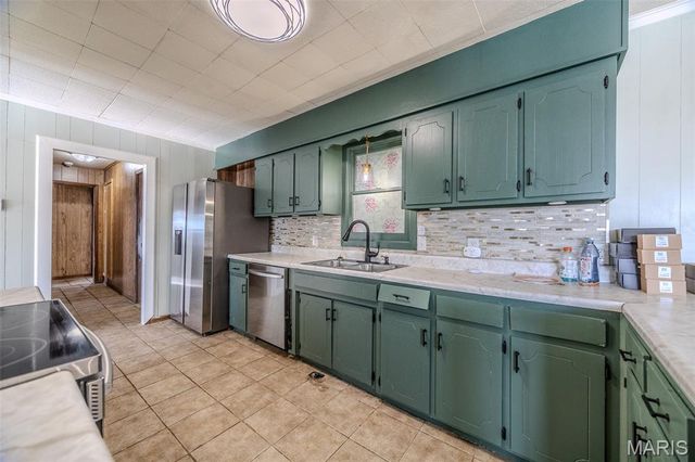 30017 Jeffries Road, Richland, MO 65556