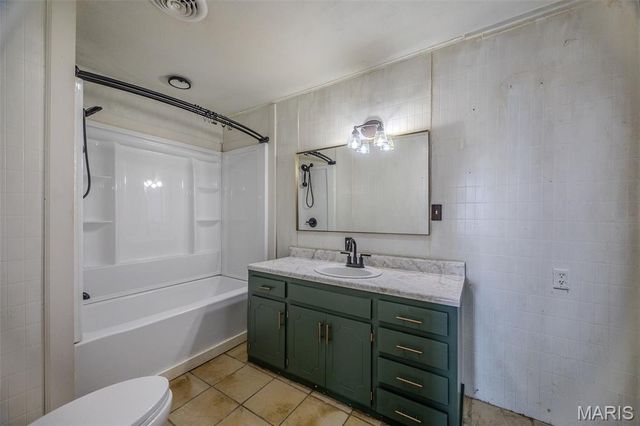 30017 Jeffries Road, Richland, MO 65556