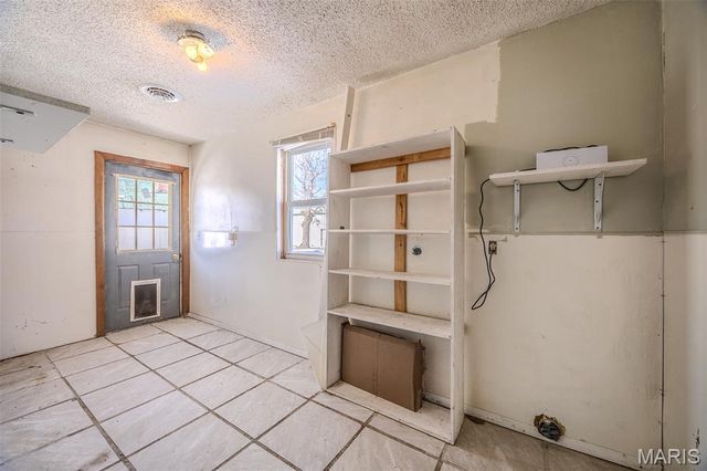 30017 Jeffries Road, Richland, MO 65556