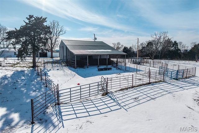 30017 Jeffries Road, Richland, MO 65556