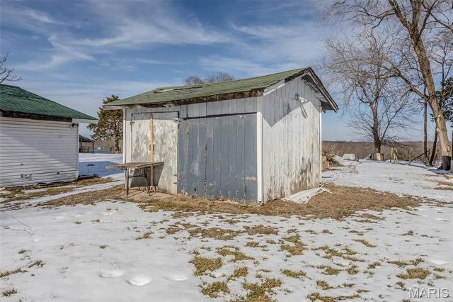 30017 Jeffries Road, Richland, MO 65556