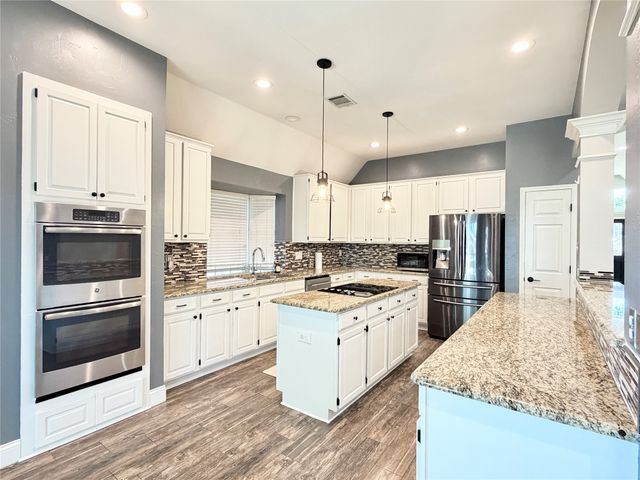 8521 Steeple Ridge Drive, North Richland Hills, TX 76182