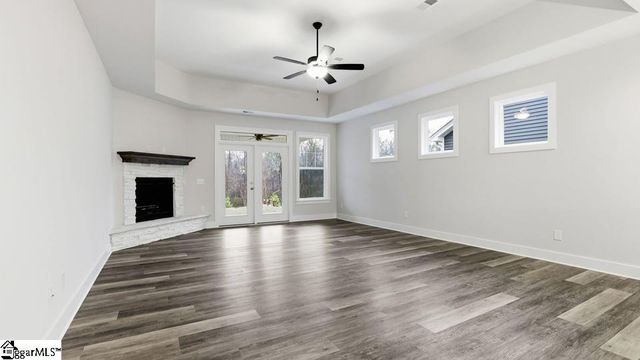 512 Landseer Drive, Landrum, SC 29356